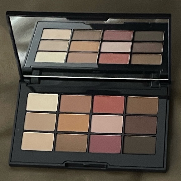 KEVYN AUCOIN 
SOMETHING NUDE EYESHADOW PALETTE  .03 OZ
NEW WITHOUT BOX - Picture 3 of 3